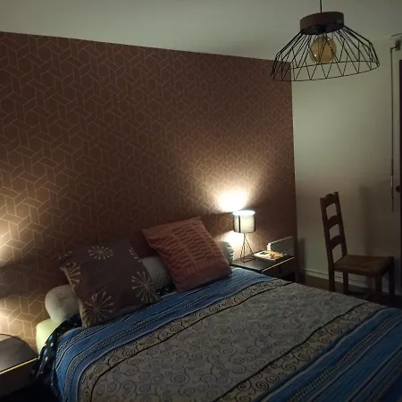 -- Le Refuge, A 50 Metres De La Gare -- Appartement *